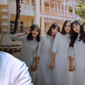 “Bò đỏ” ra sức quảng bá hình ảnh Bác Hồ có vợ con!