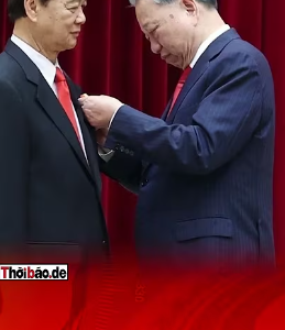 THÁI TỬ ĐỎ LÀM CẢNH, THÁI THƯỢNG HOÀNG GIẬT DÂY