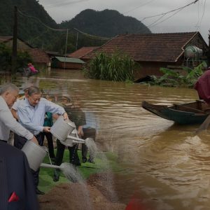 Tô Lâm và chuyến công du… trồng cây giữa lúc dân vật lộn trong biển lũ